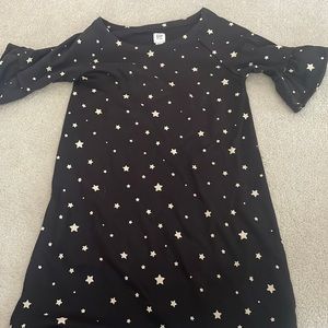 GAP KIDS! size large. black and cream stars dress with sleeves! great condition